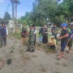 Danramil dan Mahasiswa UMS Hijaukan Watang Pulu