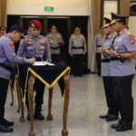 Kapolri Pimpin Sertijab dan Naik Pangkat Para Pati