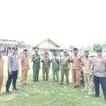 Anggota Polsek Tirtajaya Sambangi Anggota Linmas Desa Sumurlaban serta menyampaikan Himbauan Kamtibmas
