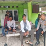 Bhabinkamtibmas Polsek Tirtajaya ajak Masyarakat Desa Sumurlaban agar menjaga Keamanan pada Pilkada tahun 2024