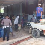 Kapolres Mappi Awasi Langsung Pemindahan Barang Bukti BBM Subsidi Yang Di Sita Satuan Reserse Kriminal Polres Mappi