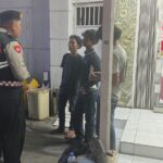 Anggota Sat Samapta Polres Karawang Gencar Melaksanakan Patroli Perintis Presisi diwilayah Karawang dalam rangka mengantisipasi Kenakalan Remaja pada Malam hari