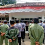 Kanit Binmas Berikan Penyuluhan Kepada Para Linmas Dalam Rangka Kesiapan Pengamanan Pilkada