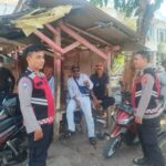 Patroli Sore Hari Polsek Cilamaya Ingatkan Warga di Pertigaan Kecepet Waspada Perdagangan Orang