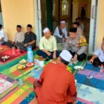 Dalam rangka Penggalangan “Cooling System”, Bhabinkamtibmas Polsek Klari Sambangi Toga Tomas Jelang Pilkada 2024