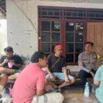 Bhabinkamtibmas Polsek Telukjambe Timur Giat Cooling System, Ajak Masyarakat Jaga Pilkada Damai