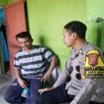 Bhabinkamtibmas Polsek Rengasdengklok Giat Cooling System Berikan Himbauan Kamtibmas Jelang Pilkada 2024