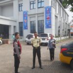 Patroli Siang Polsek Cikampek Sasar BRI Cabang Cikampek Pesan Kantibmas Security