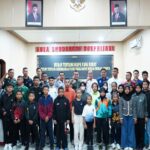 Kadispora Dan Kadishub Di Dampingi Dandim 0808 Melepas Kontingen Karate Piala Panglima TNI Dari Blitar