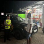Antisipasi Pencurian Minimarket Sigap Personel Polsek Tegalwaru Patroli Malam di Wilayah Desa Cintalaksana