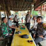 Polsek Ciampel, Aipda Tono Melaksanakan Patroli Dialogis Antisipasi C3 dan Kejahatan Lainnya Pada Wilayah Kawasan Suryacipta Desa Kutanegara.