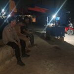 Polsek Ciampel, Aipda Handri Juniawan Melaksanakan Patroli Dialogis Antisipasi C3 dan Kejahatan Lainnya Pada Wilayah Desa Kutapohaci.