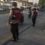 Unit Samapta Polsek Rancaekek laksanakan pengaturan lalu lintas di jam rawan kepadatan pastikan kamseltibcar lantas