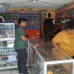 Cegah Peredaran Minuman keras, Unit Reskrim Polsek Rengasdengklok Gelar Razia Terhadap Kios Jamu