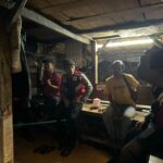 Anggota Sat Samapta Polres Karawang Polda Jabar sambangi Tukang Ojek Pangkalan pada Malam hari melalui Patroli Perintis