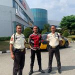 Kanit Samapta Polsek Telukjambe Timur Sambangi Security Graha Kawasan KIIC