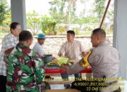 Sinergitas TNI-POLRI Sambangi Warga Masyarakat Dalam Rangka Pelaksanaan Beyond Trust Presisi Polri