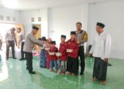 Polresta Cirebon Bagikan Ribuan Paket Makanan Sehat Gratis Kepada Santri