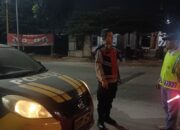 Polsek Karawang Kota Anggota Samapta Lakukan Patroli Preventif, Cek Kamtibmas di Pertigaan Kodim Kabupaten Karawang