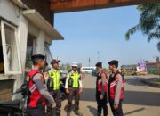 Anggota Sat Samapta Polres Karawang laksanakan Patroli Perintis Presisi dan Prekat serta menyambangi Scurity Perumahan GT.