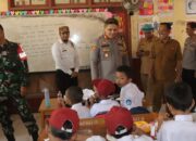 Sehari Usai Pelantikan Presiden, Polres Karawang Langsung Ujicoba Pelaksanaan Program Makan Siang Gratis di SDN Gombongsari