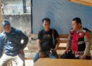 Patroli Samapta Polsek Jatisari Sambangi Warga Di Warung Kopi