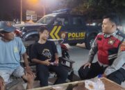 Bhabinkamtibmas Polsek Telagasari Pastikan Lingkungan Kondusif dengan Gencarkan Siskamling