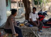 Pendekatan Masyarakat, Bhabinkamtibmas Polsek Cibuaya laksanakan sambang kerumah warga