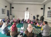 Bhabinkamtibmas Polsek Klari Ajak Kader Posyandu Anggadita Bersinergi Wujudkan Pilkada Aman dan Damai