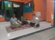 Polres Karawang, Bhabinkamtibmas Aiptu Sunartoyo Ngawangkong Bersama Masyarakat PdWilayah Desa Parungmulya.