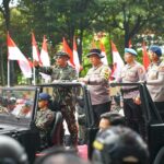 Kapolri Cek Gladi Bersih Apel Gelar Pasukan Pengamanan Pengambilan Sumpah Presiden dan Wapres RI