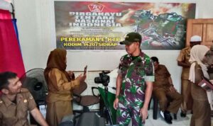 Danramil Gaungkan Perekaman E-KTP di Dua Pitue