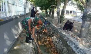 Kapten Ridwan Pimpin Aksi, Saluran Air Aman!