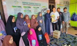 Satreskrim Berbagi, Santriwati Terharu!
