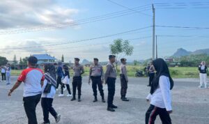 Aksi Polres Sidrap, Gerak Jalan Santai Aman Terus!