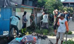 Gotong Royong Bersama Warga, Cegah Wabah