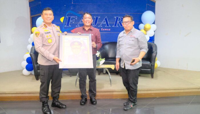 Kapolda Sulsel Genggam Erat Media: Siap Perang Lawan Hoaks!