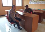 Bhabinkamtibmas Polsek Tirtajaya melalui Kegiatan Sambangnya l ajak Masyarakat untuk menjaga Keamanan dan Ketertiban Masyarakat