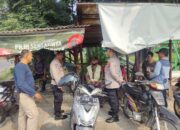 Ngawangkong dengan Bhabinkamtibmas Sampikan keluh kesah terkait kamtibmas