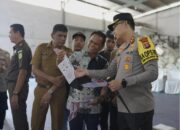 Pastikan Pelipatan Surat Suara Pilkada berjalan lancar, Kapolres Pidie Kunjungi Gudang Logistik KIP Pidie
