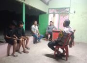 Polres Karawang, Bhabinkamtibmas Aiptu Sunartoyo Ngawangkong Bersama Masyarakat DiWilayah DesaParungmulya.