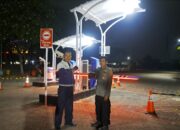 Polsek Ciampel, Aipda Handri Juniawan Melaksanakan Patroli Dialogis Antisipasi C3 dan Kejahatan Lainnya Pada Wilayah Kawasan Suryacipta Desa Kutamekar.