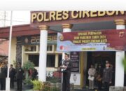 Kapolres Cirebon Kota Pimpin Upacara Tingkat Polres Cirebon Kota.