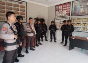 Subsatgas Preventif Brimob Patroli di Kantor Penyelenggara Pilkada dan Gudang Logistik KPU Poso