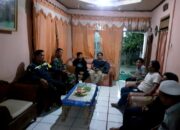 TNI-Polri Lakukan Giat Door to door Sambangi Warga Kelurahan Karawang Kulon