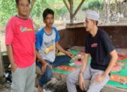 Anggota Unit Reskrim Polsek Banyusari Melaksanakan Sosialisasikan Bahaya Judi Online Kepada Masyarakat