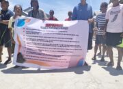 Masyarakat Batjasi Sweri Kantor Desa Kades Dan Kaur Keuangan Diminta Diberentikan