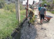 Serma Afsalul dan Warga: Bersatu Bersihkan Drainase, Tepis Ancaman Banjir