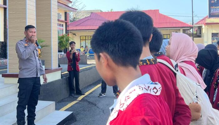 Wakapolres Sidrap Beri Bekal dalam Perjalanan Edukatif