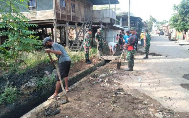 Parit Bersih, Desa Damai: Babinsa dan Warga Bersatu